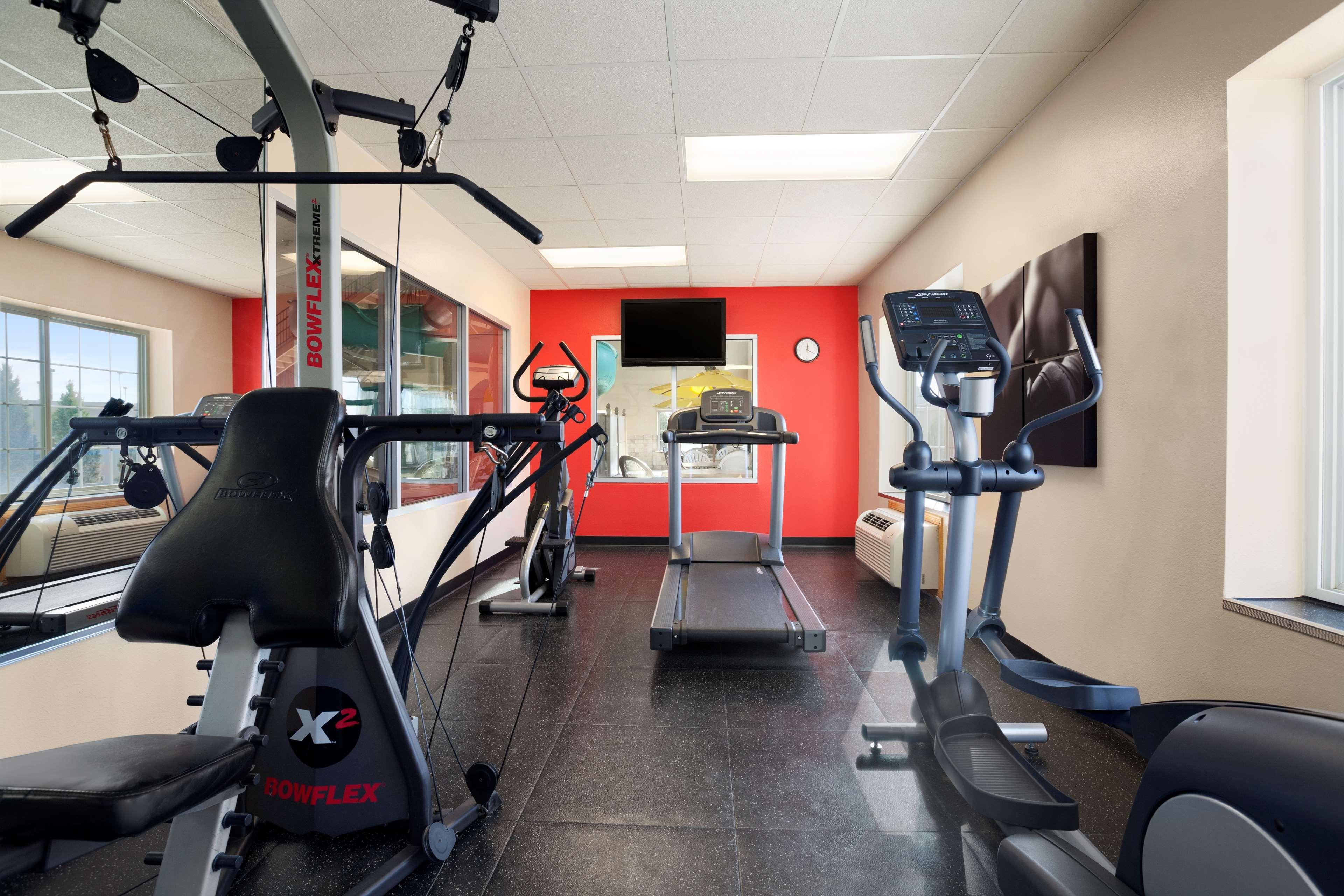Country Inn & Suites By Radisson Bismarck Waterpark Esterno foto