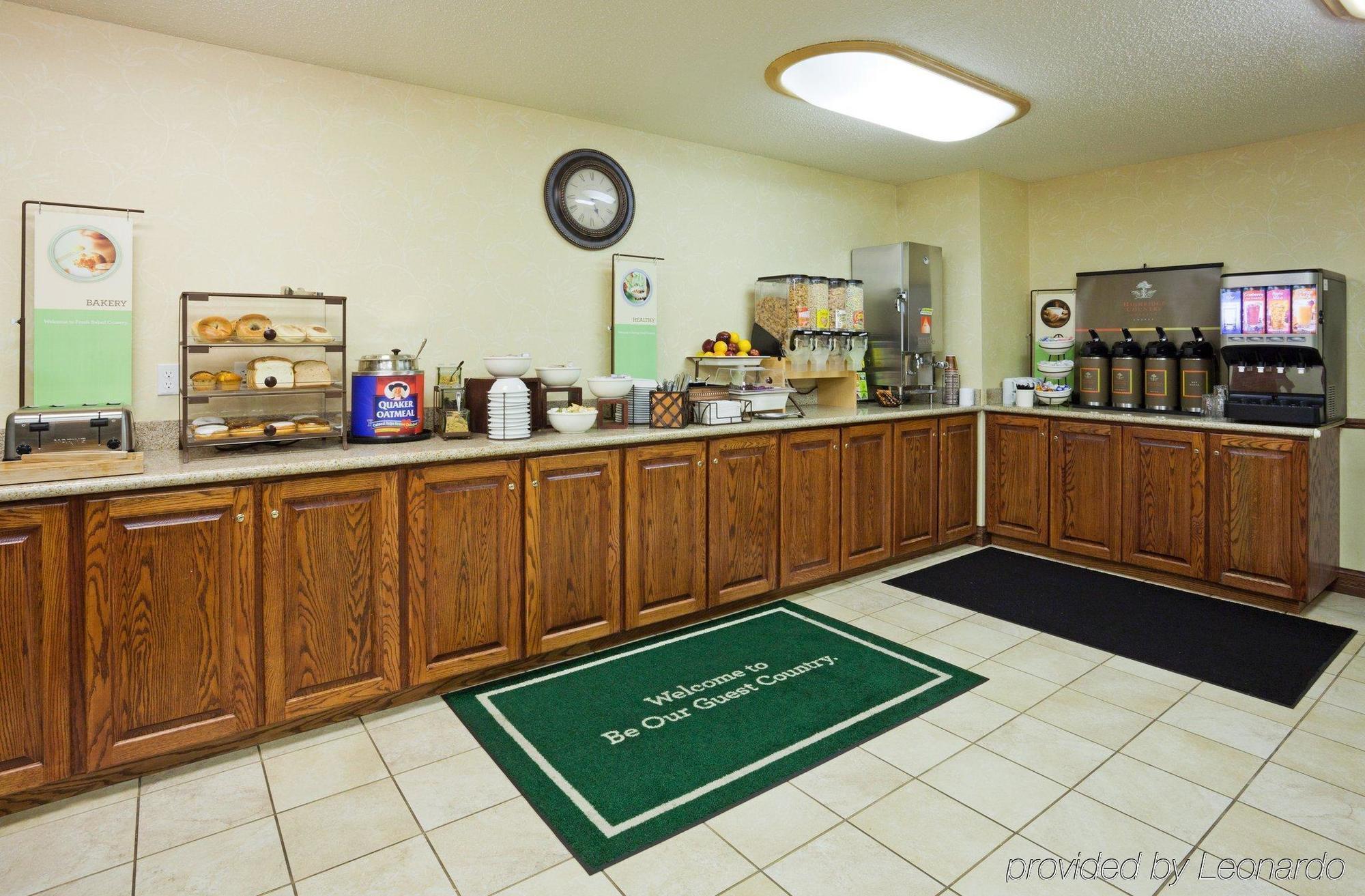 Country Inn & Suites By Radisson Bismarck Waterpark Esterno foto