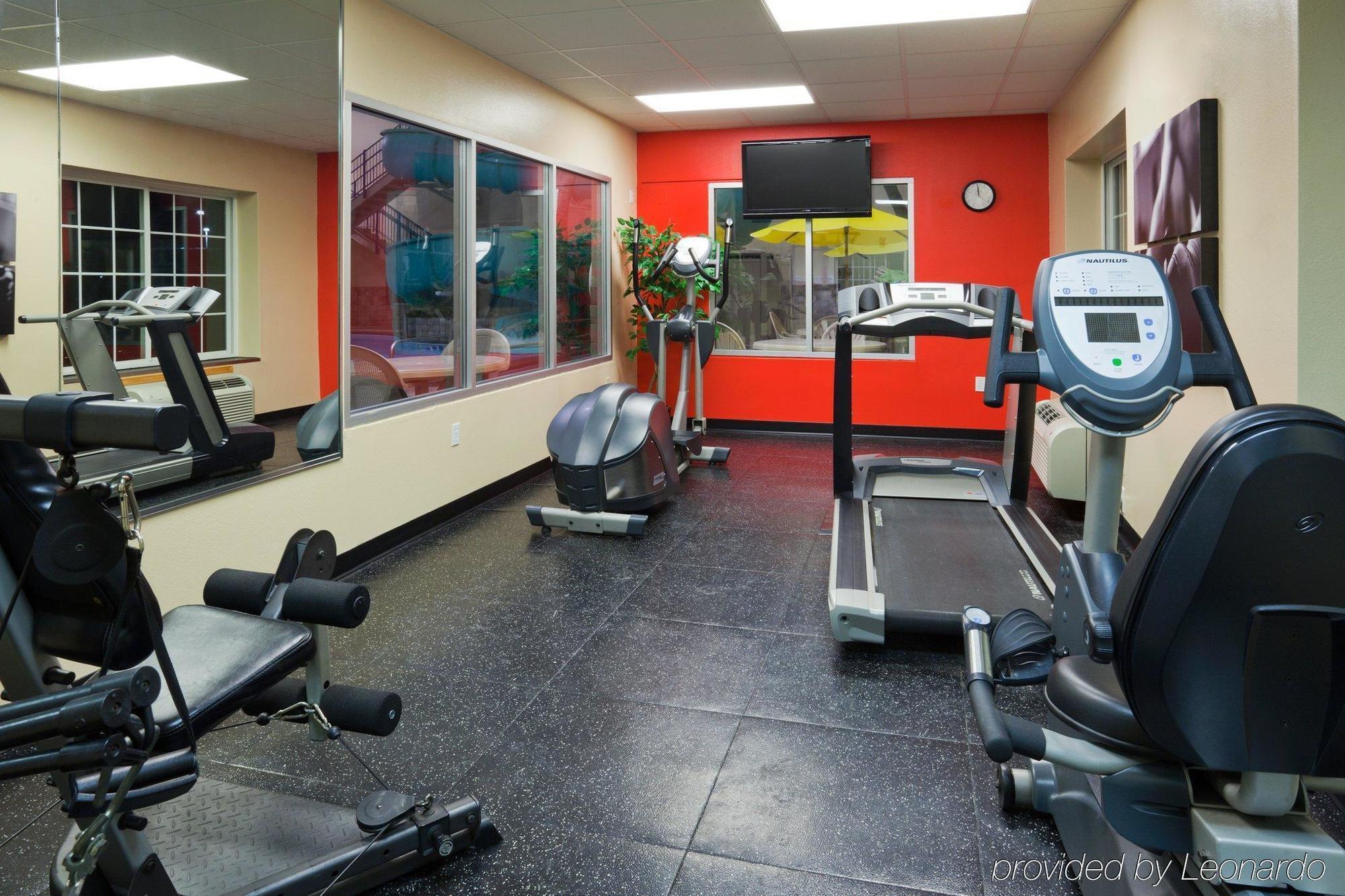 Country Inn & Suites By Radisson Bismarck Waterpark Servizi foto