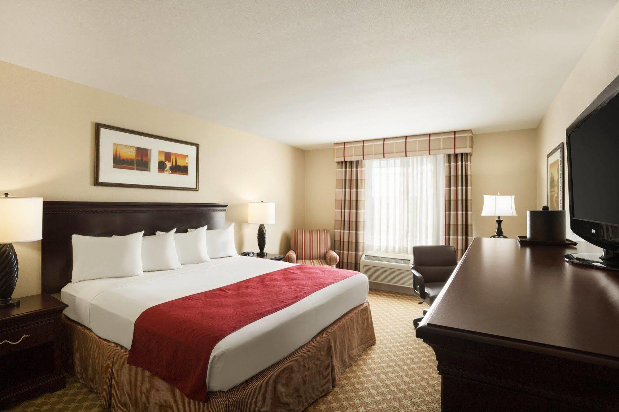 Country Inn & Suites By Radisson Bismarck Waterpark Esterno foto